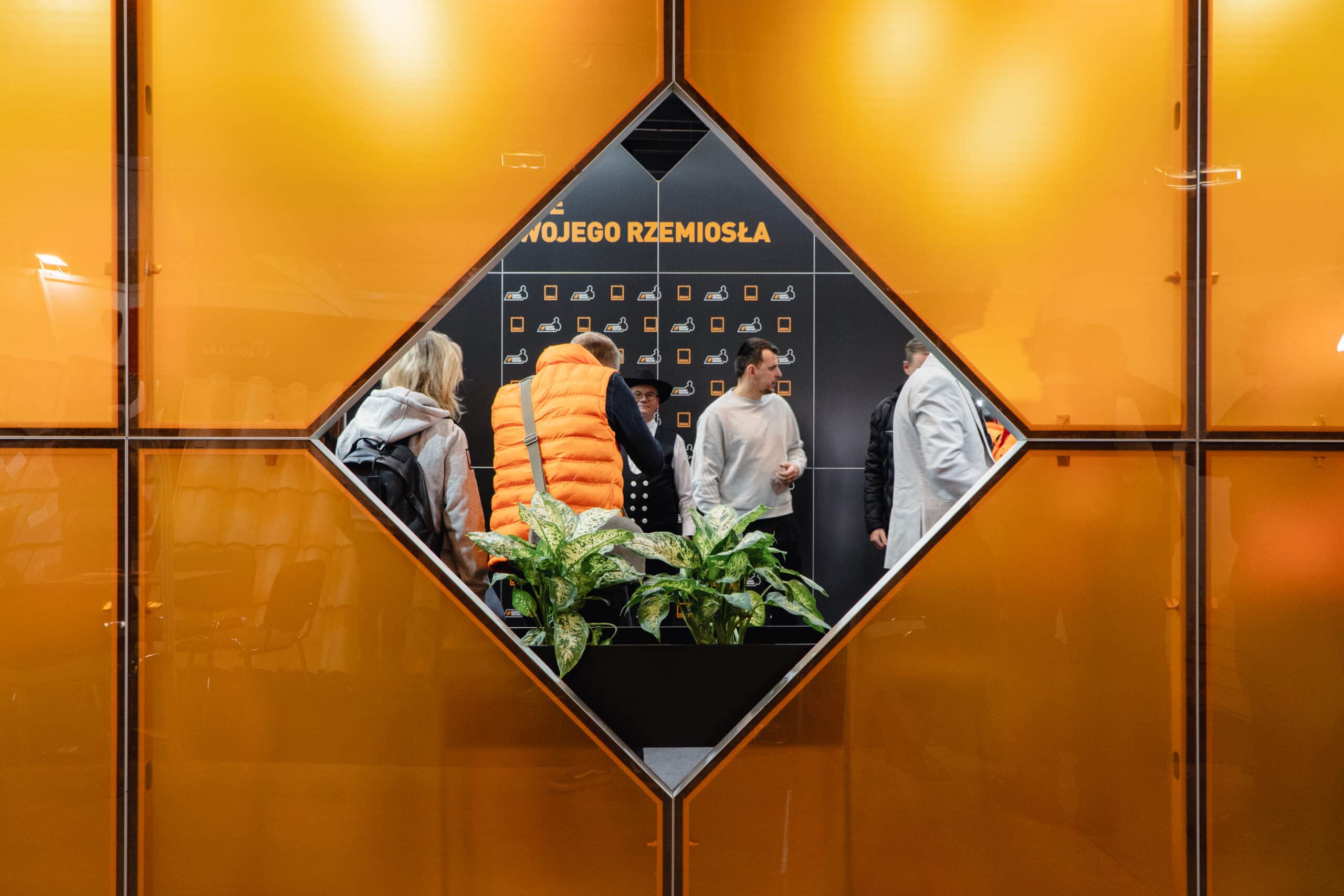 Event marketing na targach — jak organizować wydarzenia w ramach stoiska?