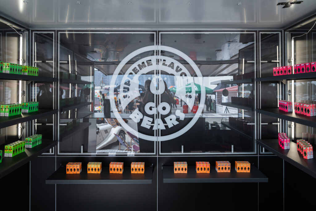 Shop truck marki Go Bears zaprojektowany w systemie Clever Frame