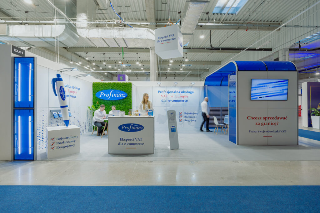 Stoisko na targi marki Profinanz zaprojektowane w stylu nowoczesnym