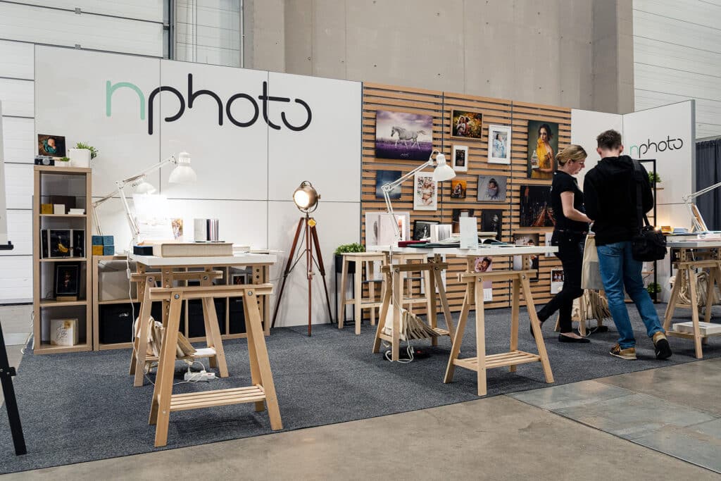 Stoisko targowe nPhoto — projekt i produkcja Clever Frame