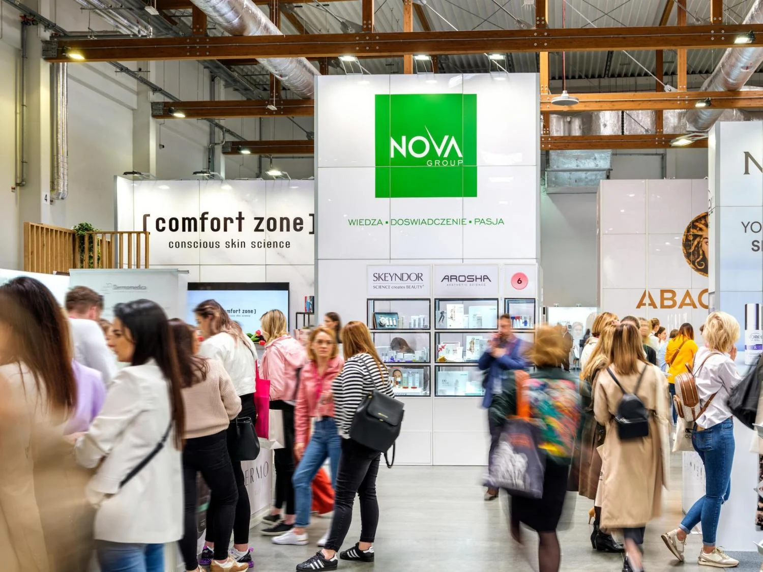Stoisko na targi dla marki Nova Group - projekt i realizacja Clever Frame