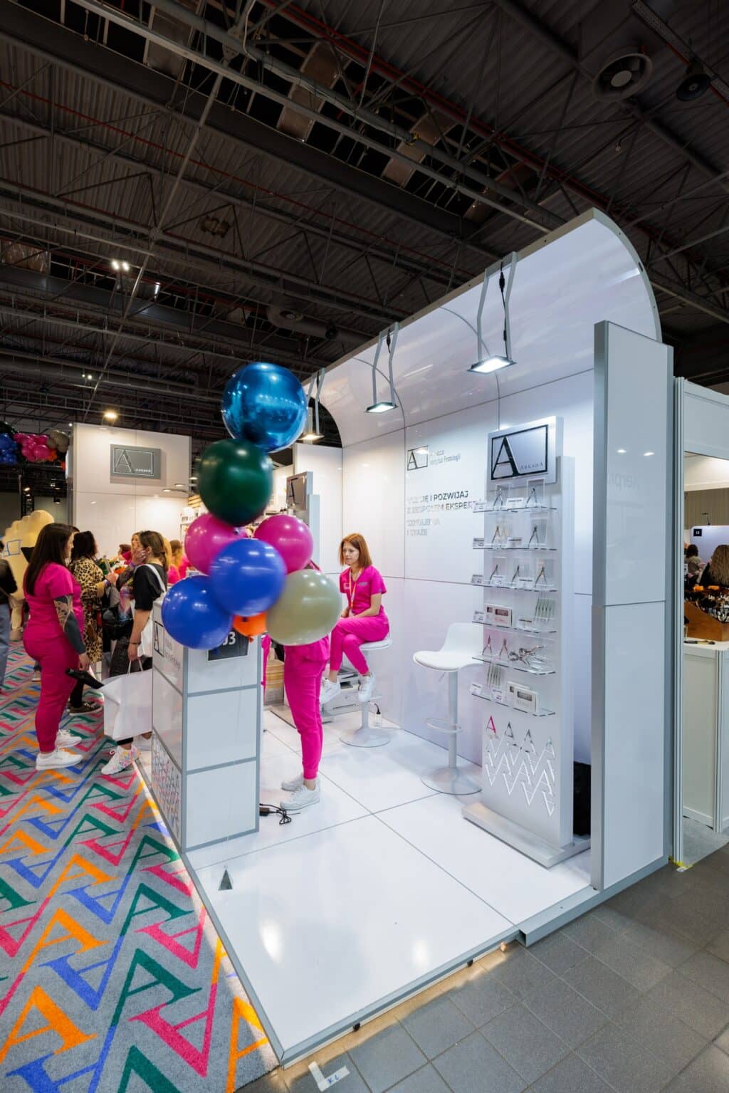 Stoisko targowe AArkada na targach BEAUTY FORUM 2025. Projekt i produkcja - Clever Frame