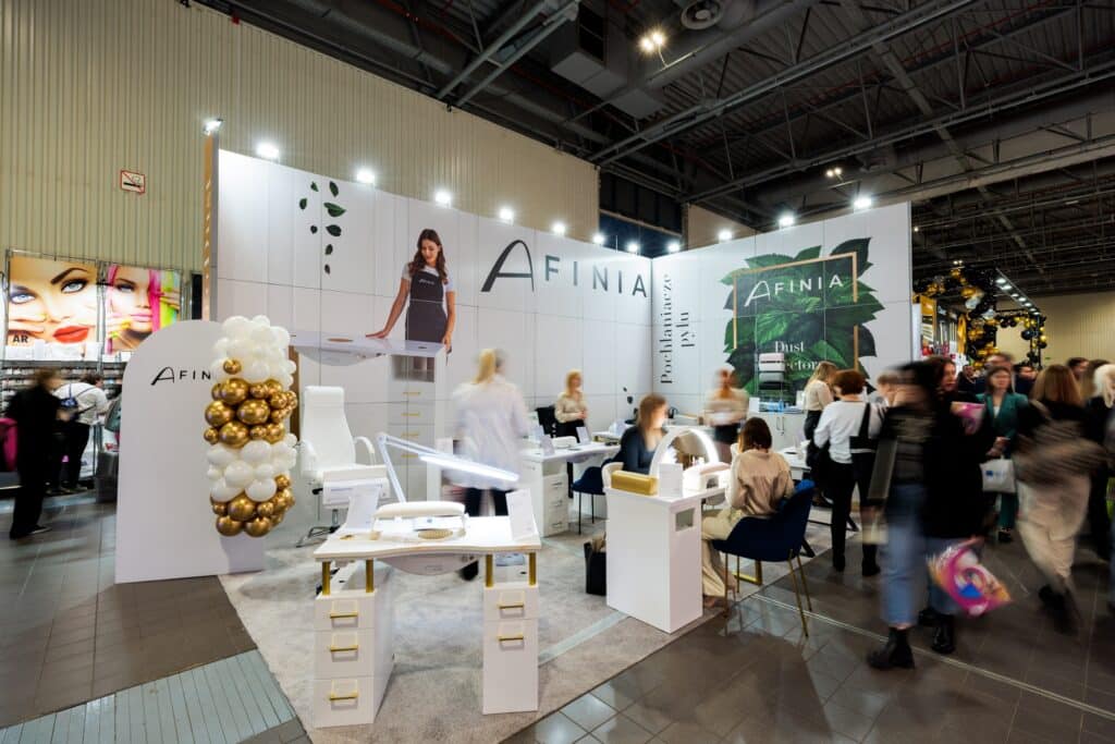 Stoisko targowe Afinia na targach BEAUTY FORUM 2025. Projekt i produkcja - Clever Frame