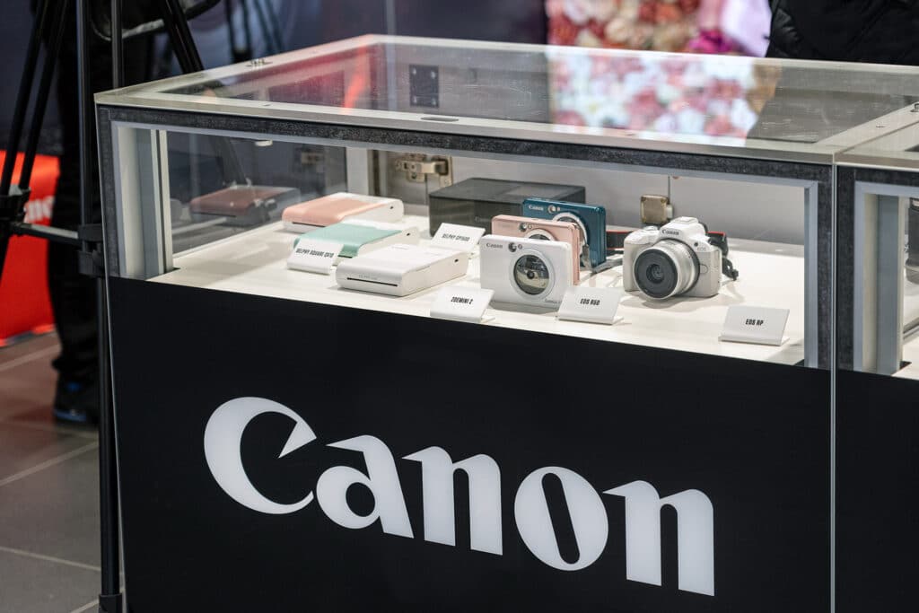 Stoisko targowe Canon — projekt i produkcja Clever Frame