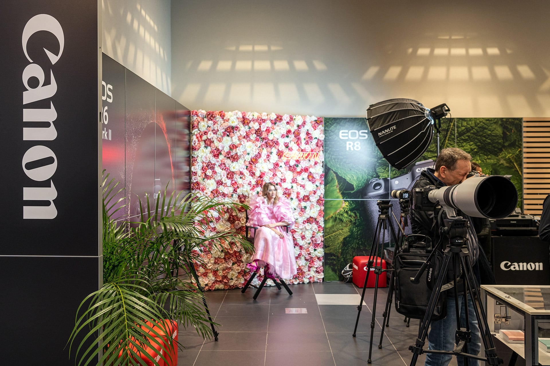 Stoisko targowe Canon — projekt i produkcja Clever Frame