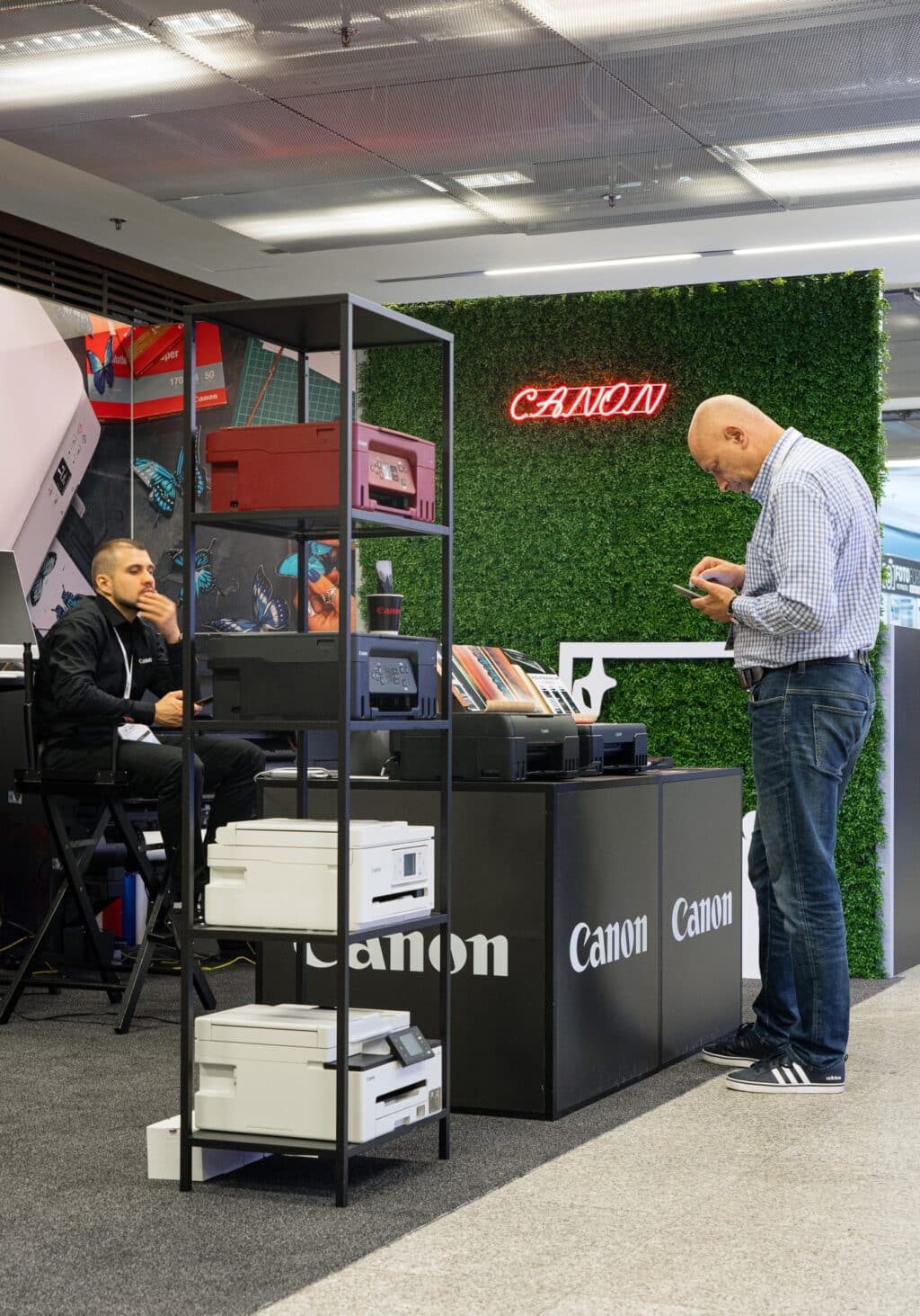 Stoisko targowe Canon — projekt i produkcja Clever Frame