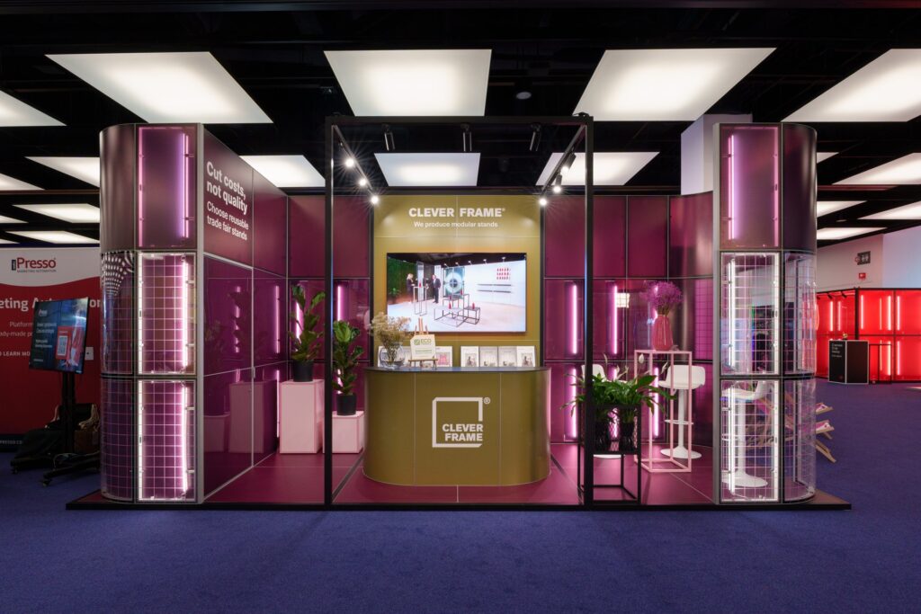 Zabudowa targowa w systemie modułowym. Stoisko targowe zaprezentowane na konferencji I love Marketing & Technology