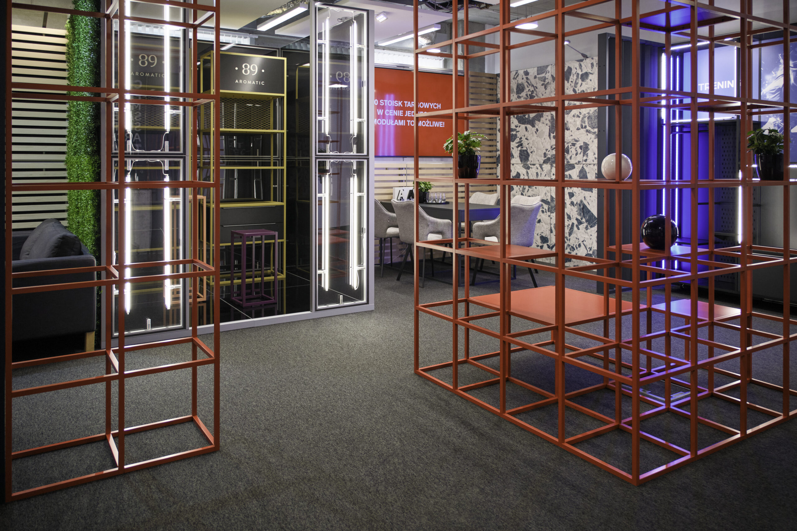 Warszawski showroom Clever Frame